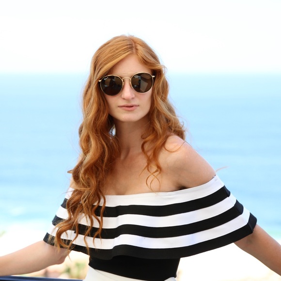 Off the Shoulder Ruffle Top - Picture 2 of 5